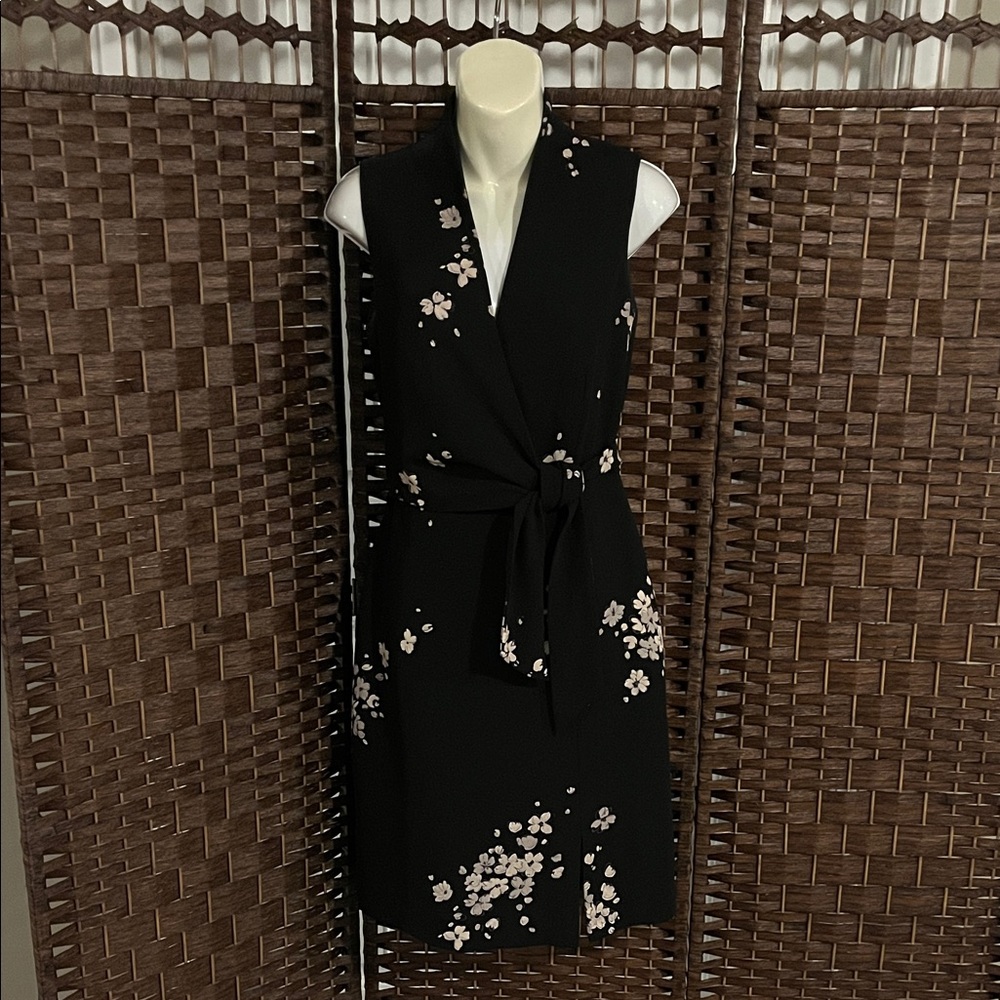 Jones New York Black and Beige Floral Midi Wrap Dress